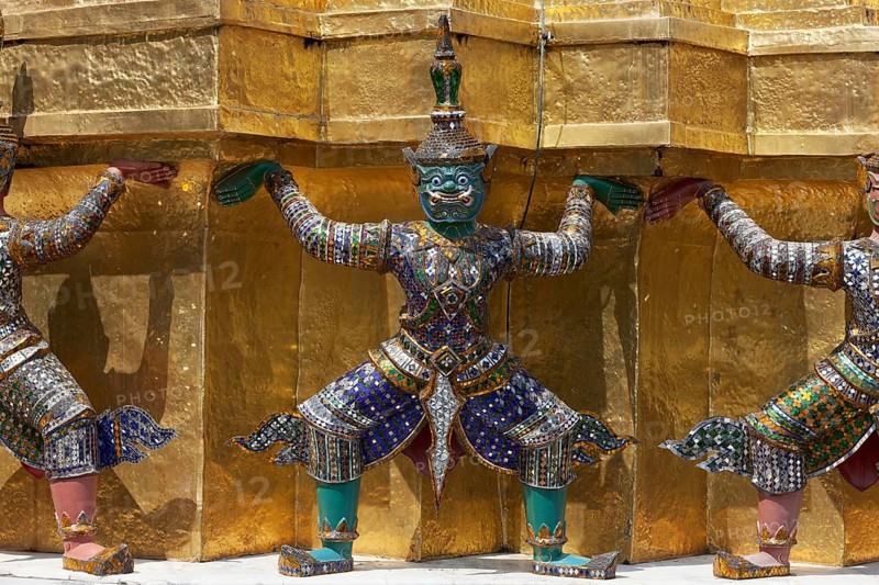 Yaksha Figures as Caryatids