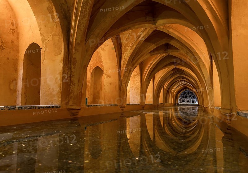 Bath in the vaulted cellar