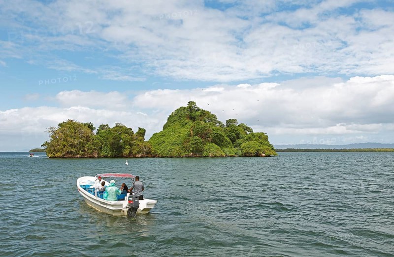 Cayo or rock island