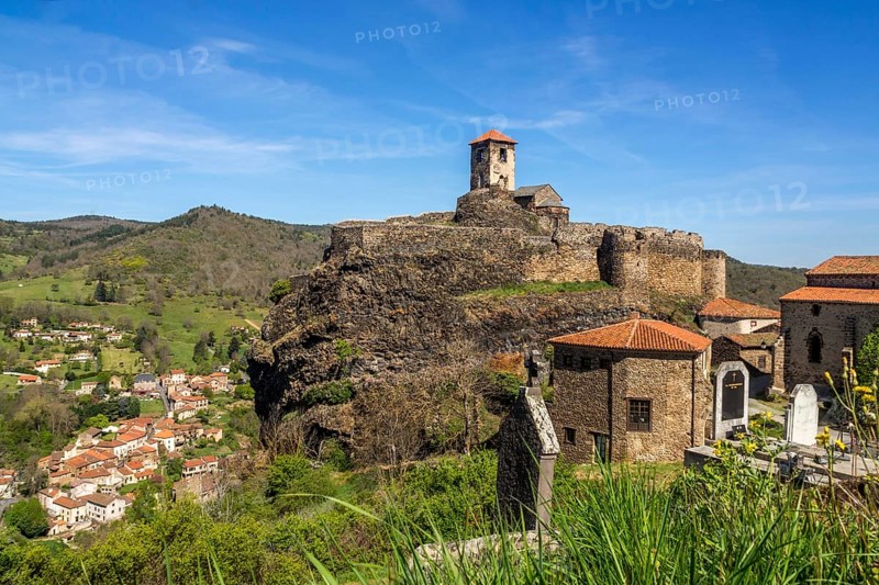 Saint-Ilpize castle