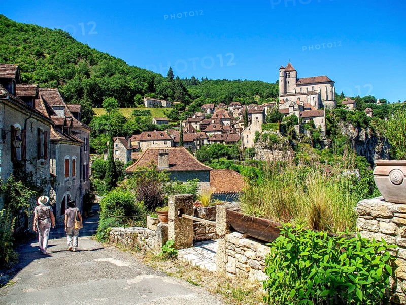 Saint-Cirq-Lapopie on Santiago de Compostela pilgrimage road