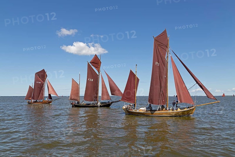 Zeesboots on Saaler Bodden