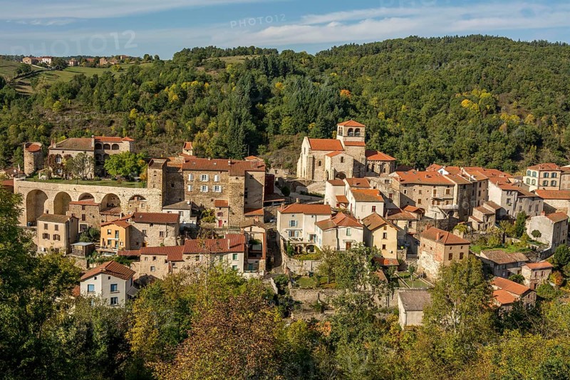 Auzon village