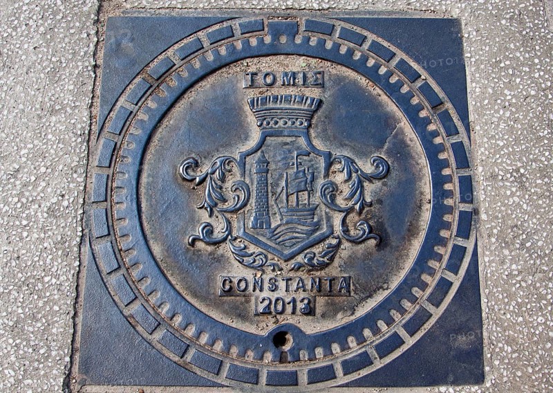 Manhole cover