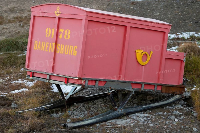 Trailer for post sleds