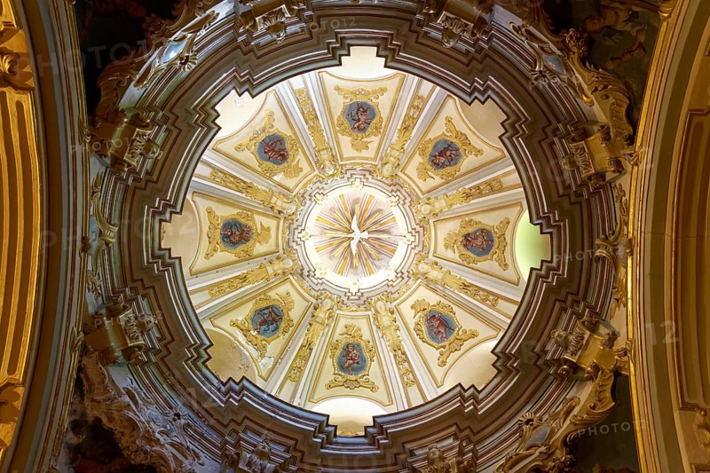 Vaulted ceiling