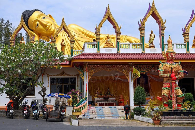 Lying golden Buddha in the temple Wat Sri Sunthon