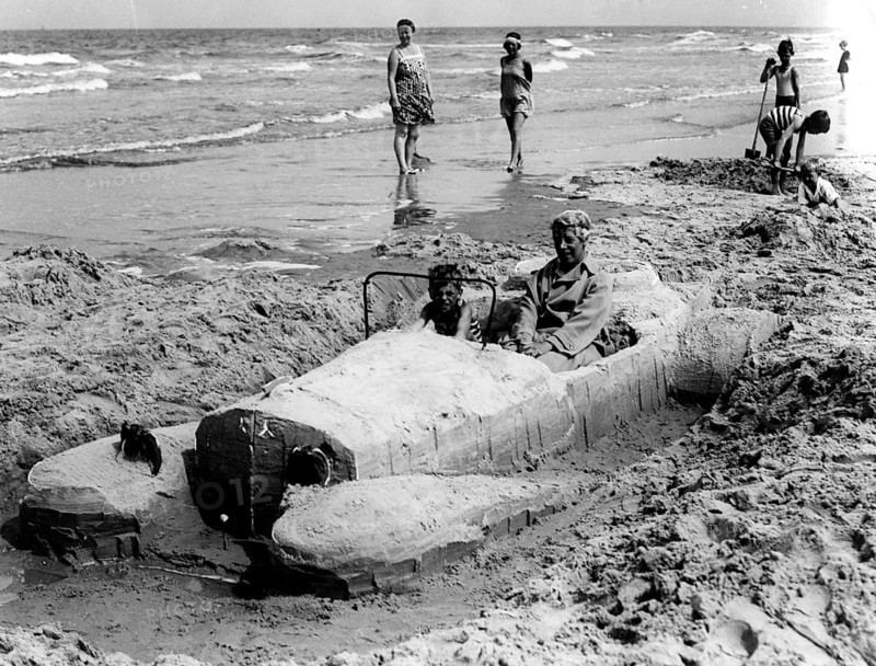 Car made of sand ca. 1955
