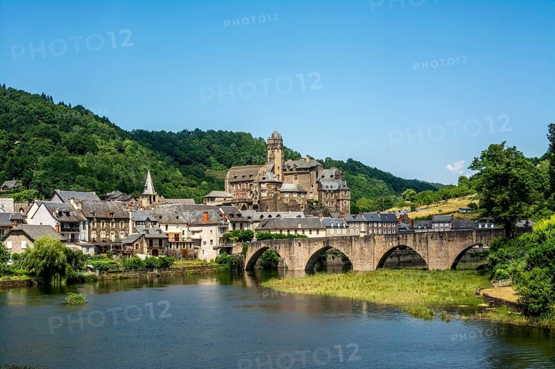 View on village of Estaing on river Lot