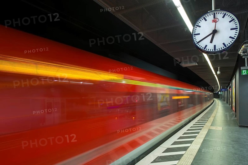 Train coming in at the platform
