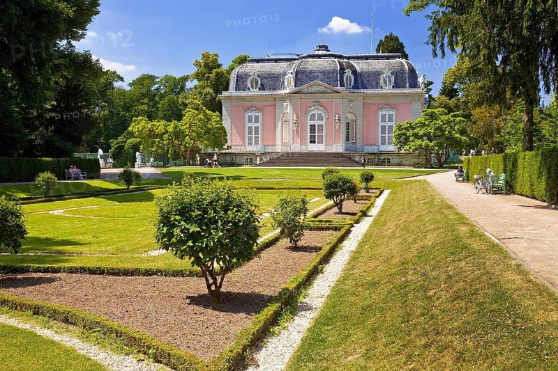 Castle Benrath with park