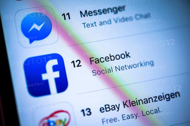Facebook and Facebook Messenger App in the Apple App Store