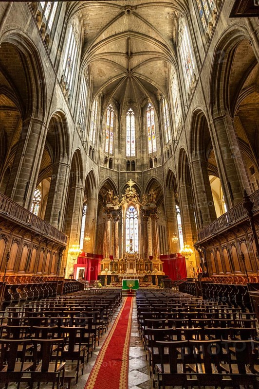 Interior of Saint-Just-et-Saint-Pasteur Cathedral in Narbonne