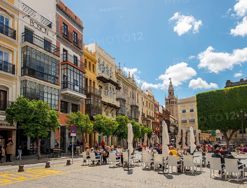 Restaurants and colorful houses at Plaza de San Francisco