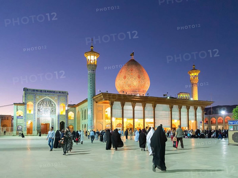 Aramgah-e Shah-e Cheragh complex at dusk