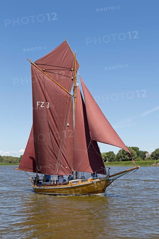 Zeesboot on Saaler Bodden