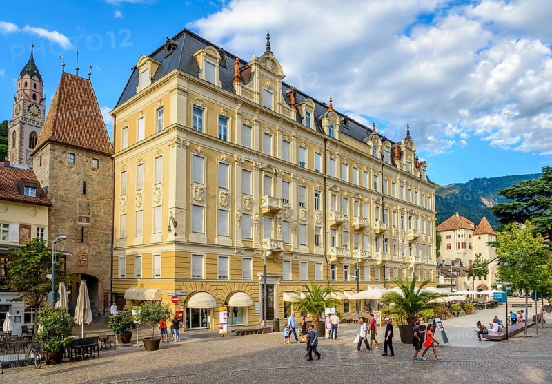 Bolzano Gate