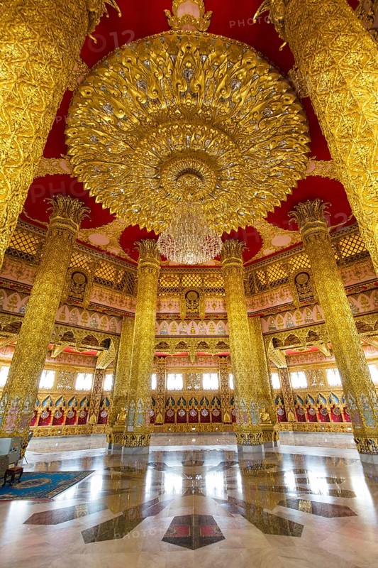 Splendid interior of the Phra Maha Chedi Chai Mongkhon Pagoda