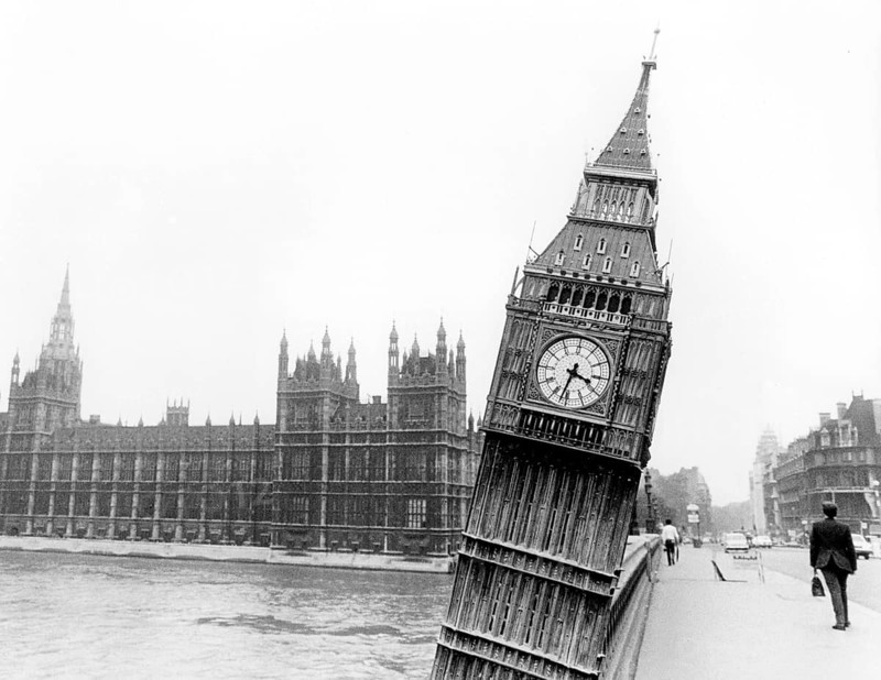 Slanting Big Ben