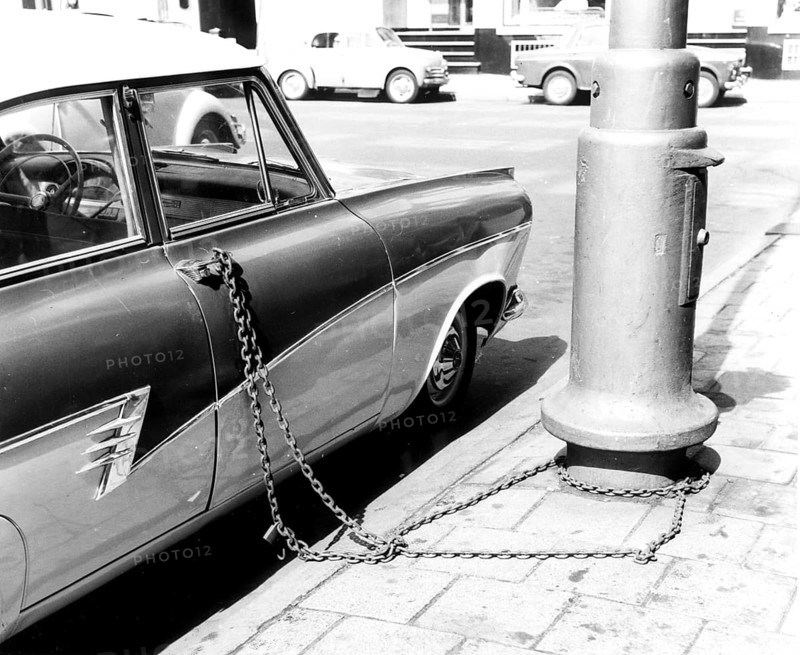 Chained Car