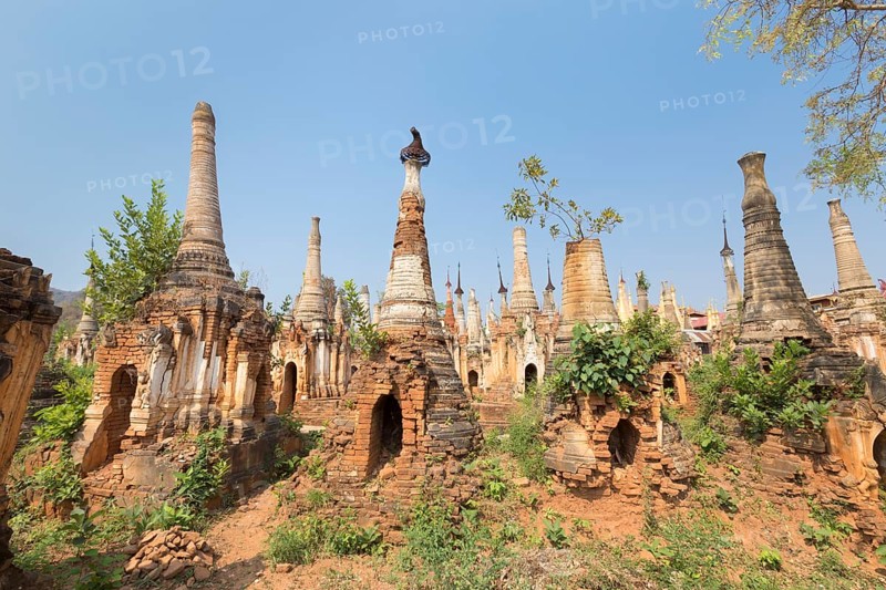 Old Buddhist stupas of Shwe Inn Thein Paya