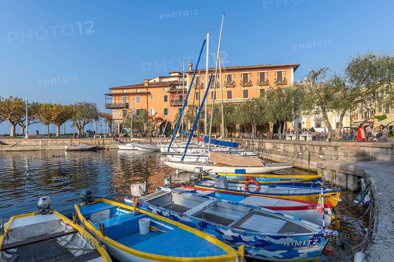 Port of Torri del Benaco