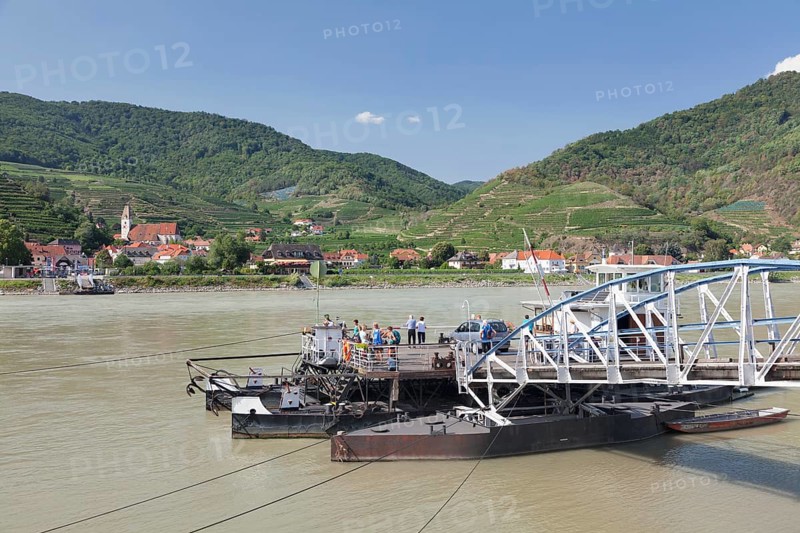 Ferry across the Danube to Spitz an der Donau with parish church St. Mauritius