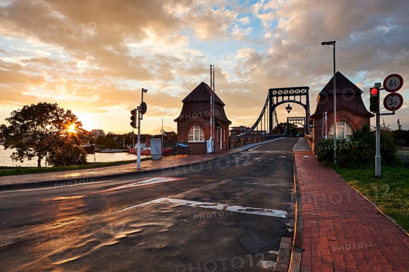 Kaiser-Wilhelm Bridge at sunset