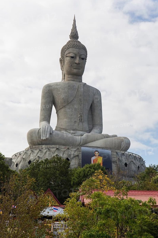 Big Buddha Statue at Wat Roi Phra Putthabat Phu Manorom