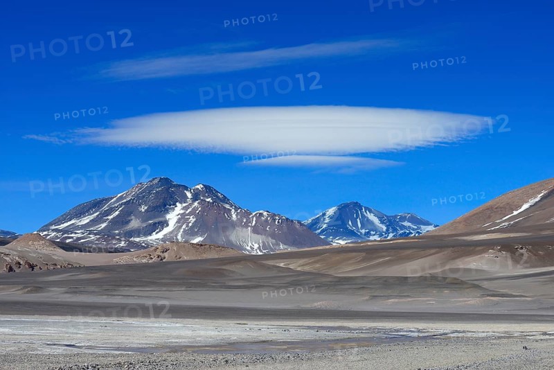 Cloud over the Incahuasi volcano