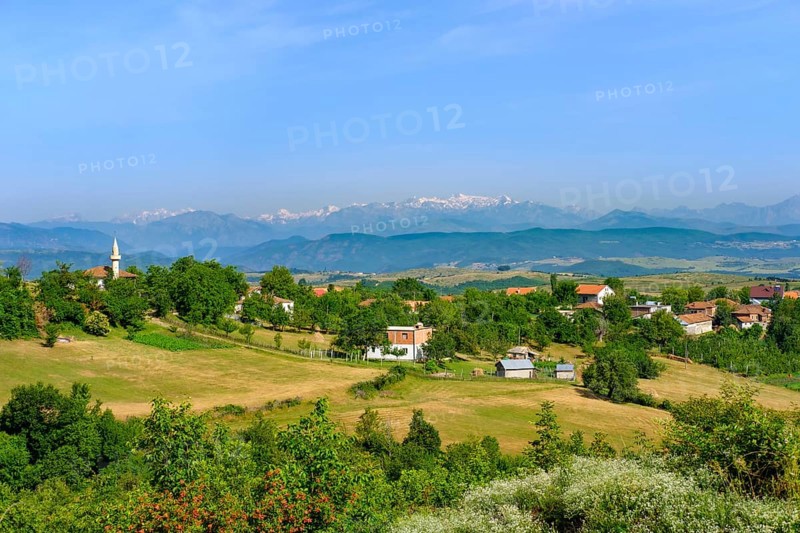 Village Tregtan in the highlands of Has