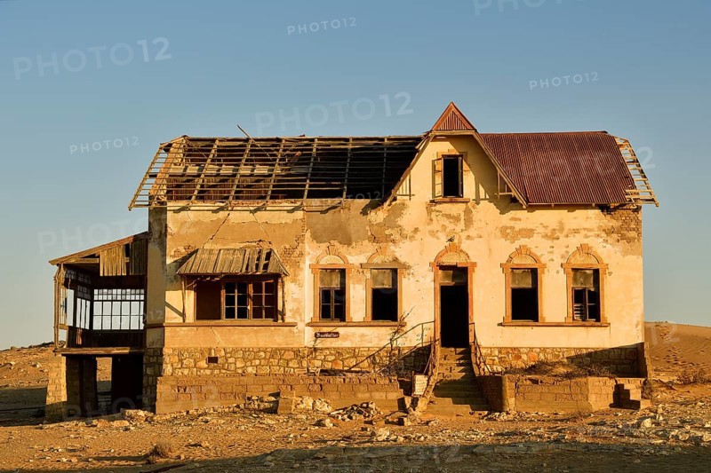Decaying house of the accountant of the former diamond town Kolmanskop