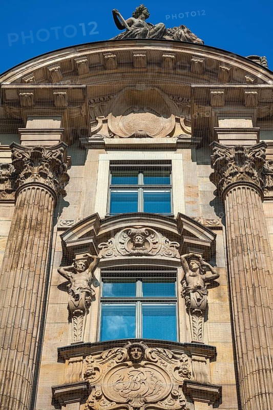 Caryatids at the window of Palais Lenbach