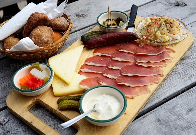 Snack plate with bacon