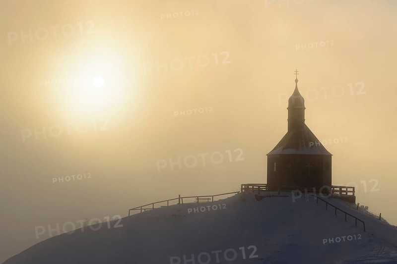 Wallbergkircherl in Wolken