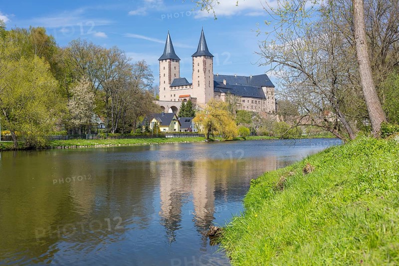 Castle Rochlitz on the river Zwickauer Mulde