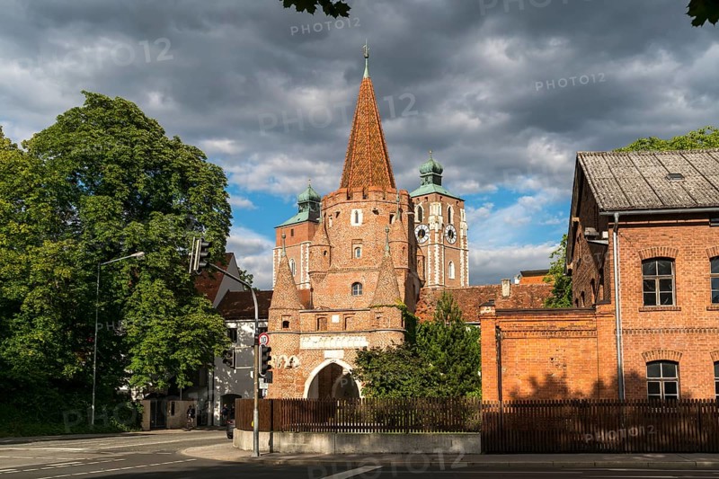 Landmark Kreuztor and Liebfrauenmunster