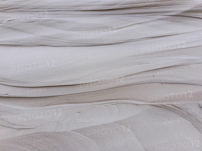 Sand structure caused by wind and rain