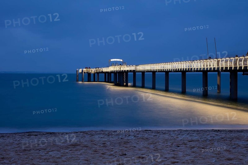 Illuminated pier