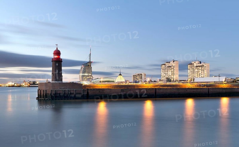Lighthouse Nordmolenfeuer at the harbour entrance