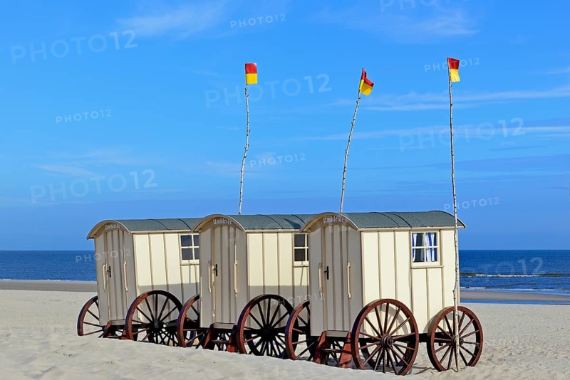 Dressing wagon at the bathing beach Weisse Dune