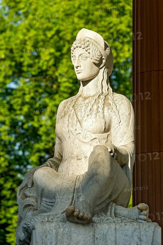 Marble sculpture of the goddess Hygieia by Hans Dammann