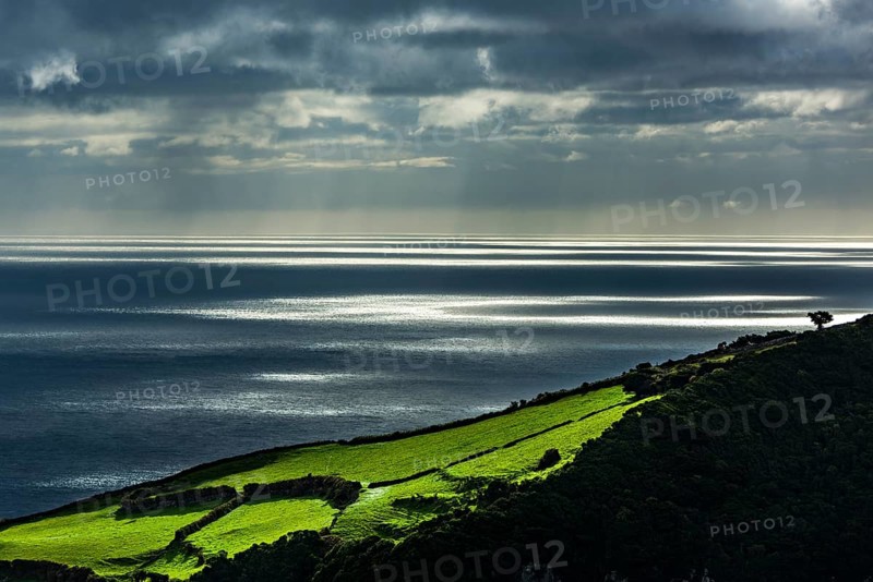 Atmospheric light over the sea