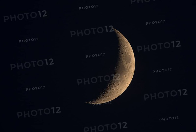 Increasing moon