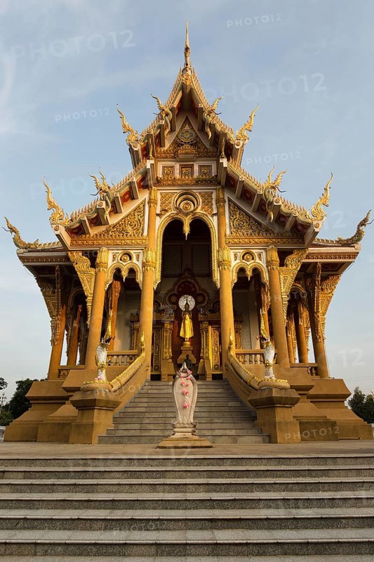 Saint Bot of Wat Pa Saeng Arun