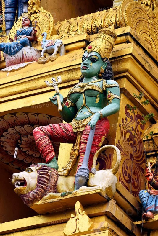 Colourful figure in the Hindu temple