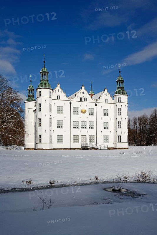 Castle Ahrensburg in the snow
