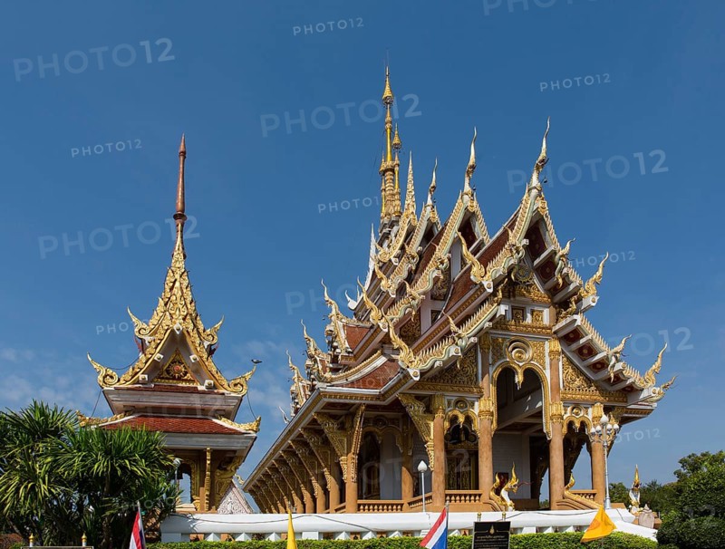 Saint Bot of Wat Pa Saeng Arun