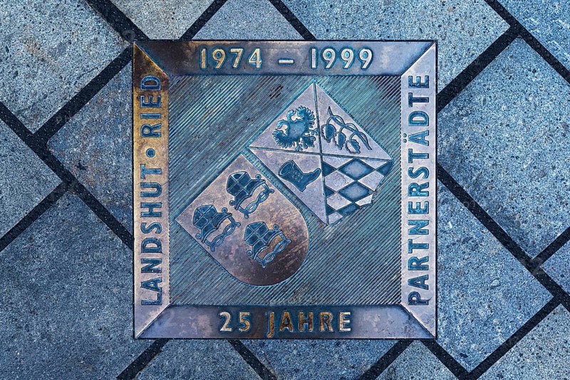 Base plate for partnership between Landshut