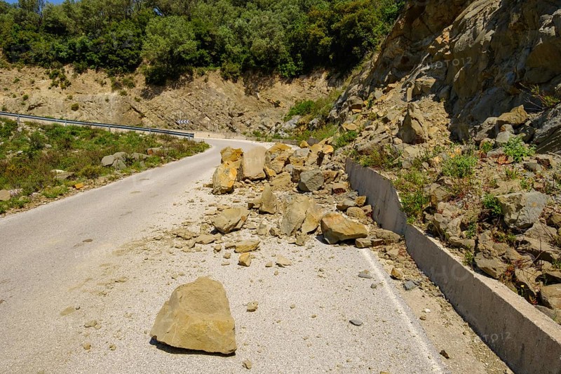 Rock fall on highway